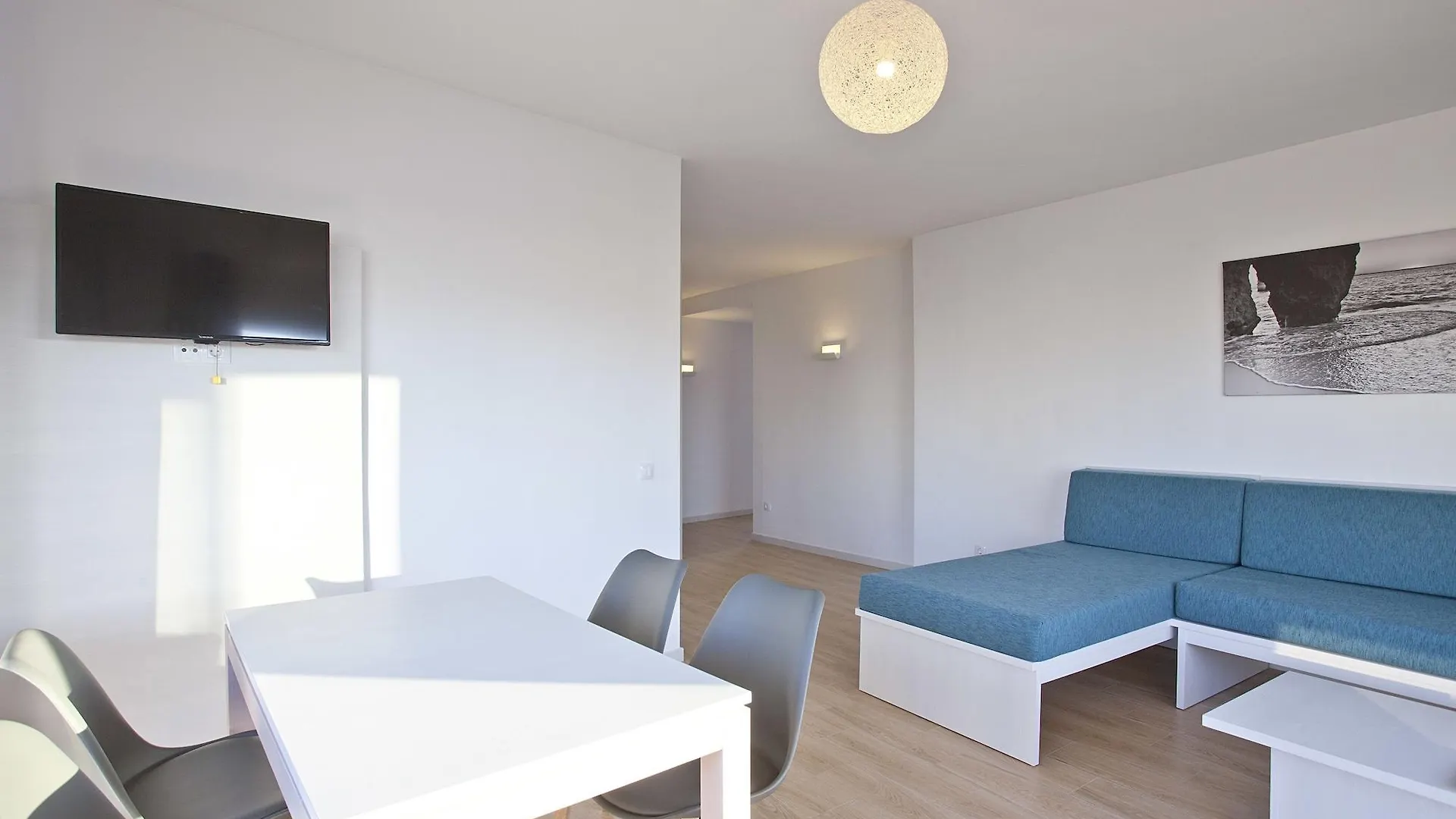 Bj Playamar Hotel & Apartamentos S'Illot  2*, S'Illot (Mallorca) Spain