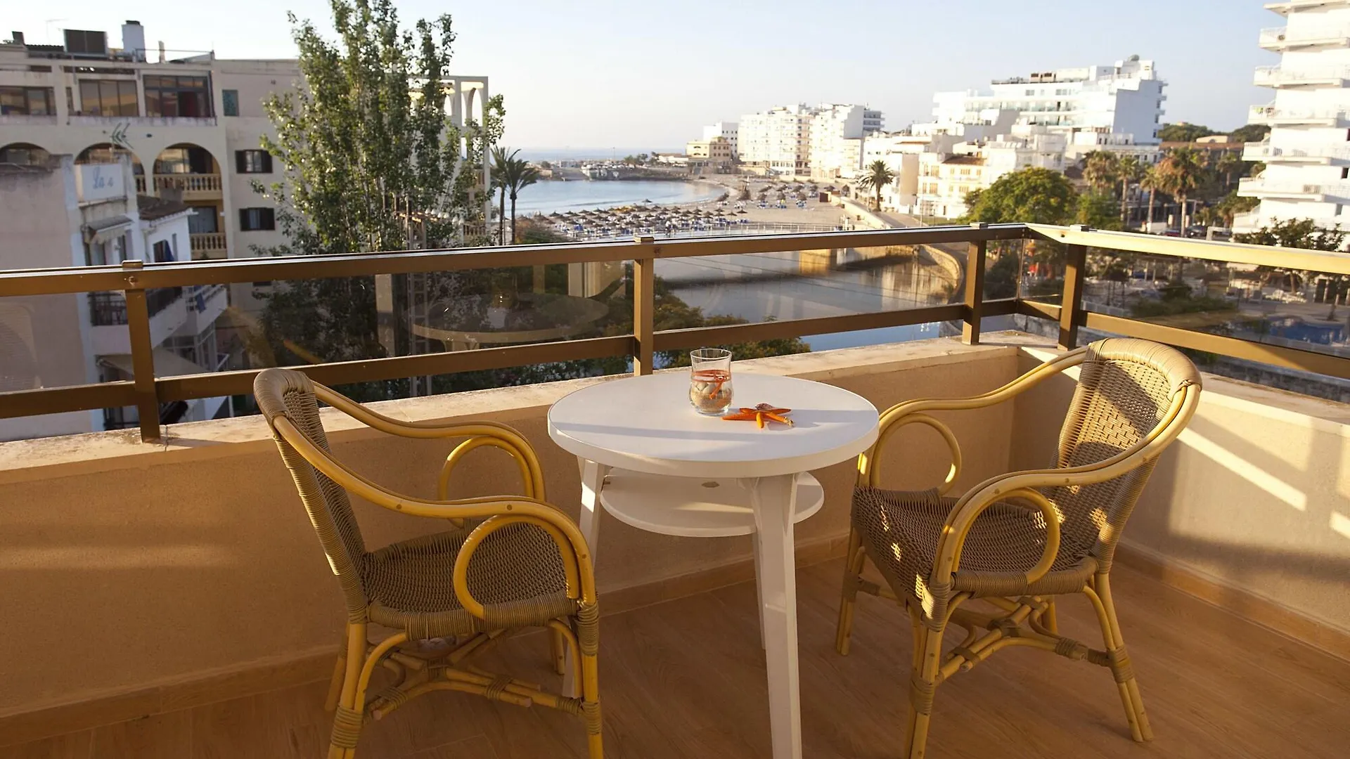 Bj Playamar Hotel & Apartamentos S'Illot  2*, S'Illot (Mallorca)