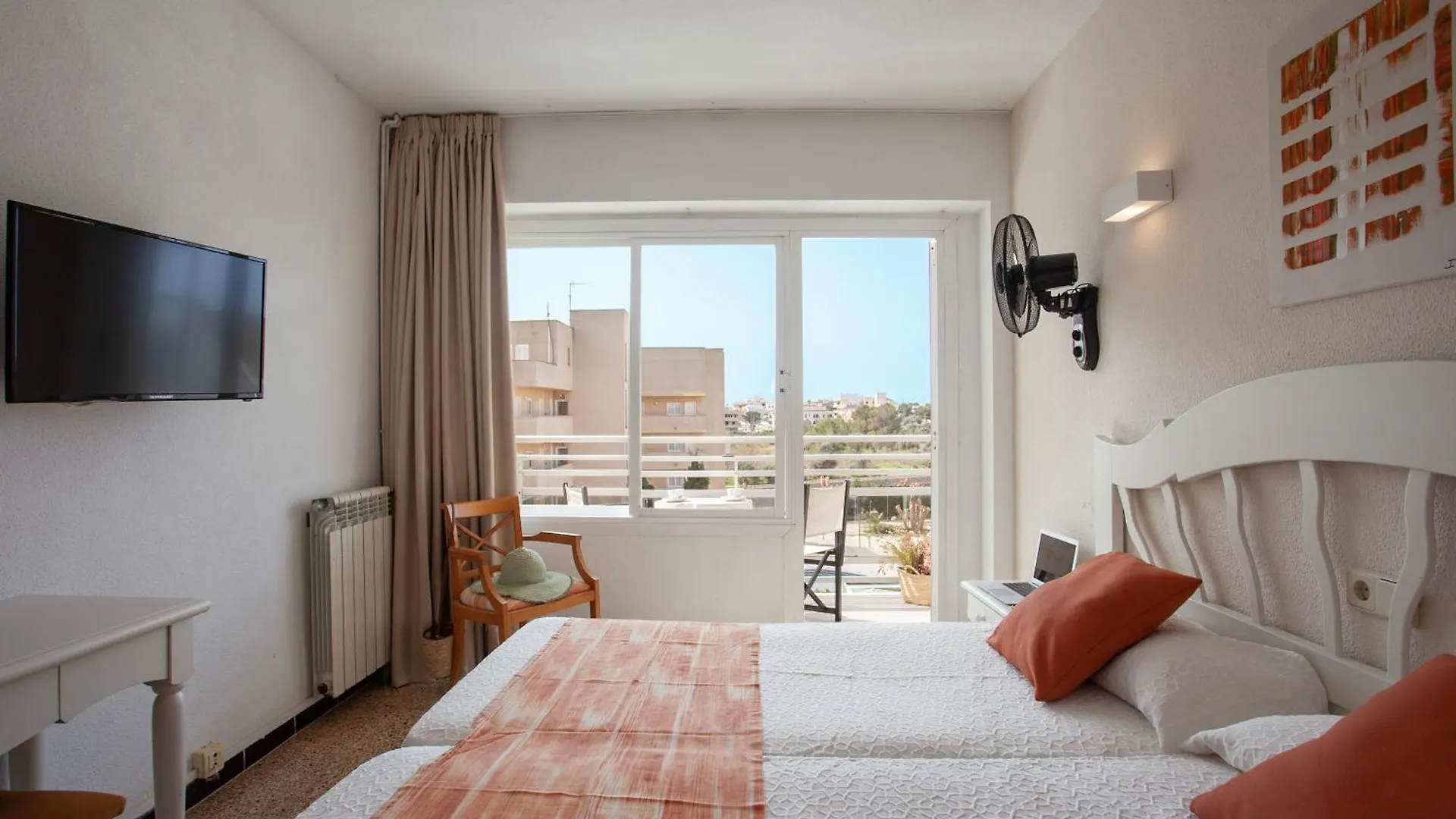 Bj Playamar Hotel & Apartamentos S'Illot  Aparthotel S'Illot (Mallorca)