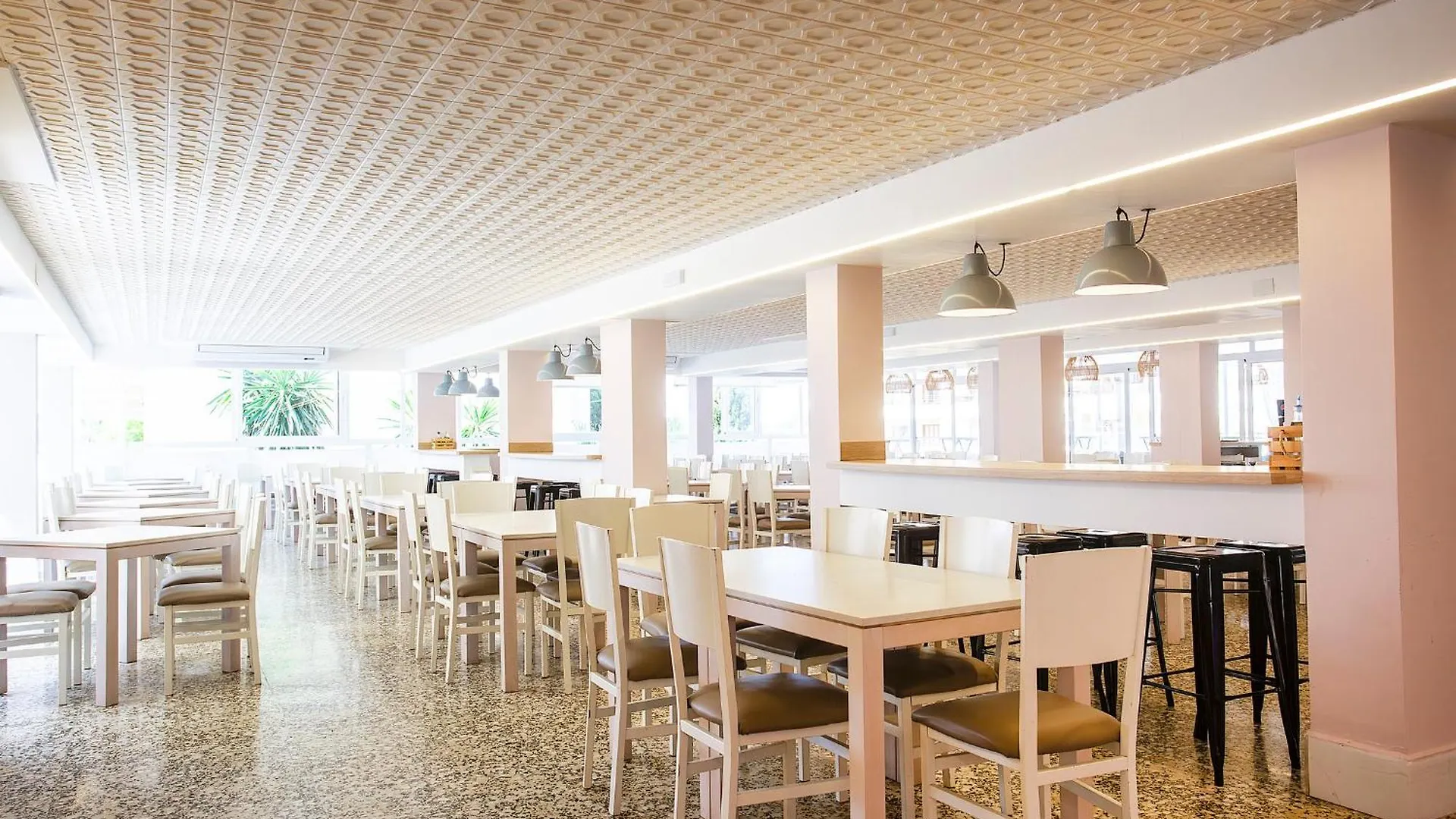 Bj Playamar Hotel & Apartamentos S'Illot  Aparthotel