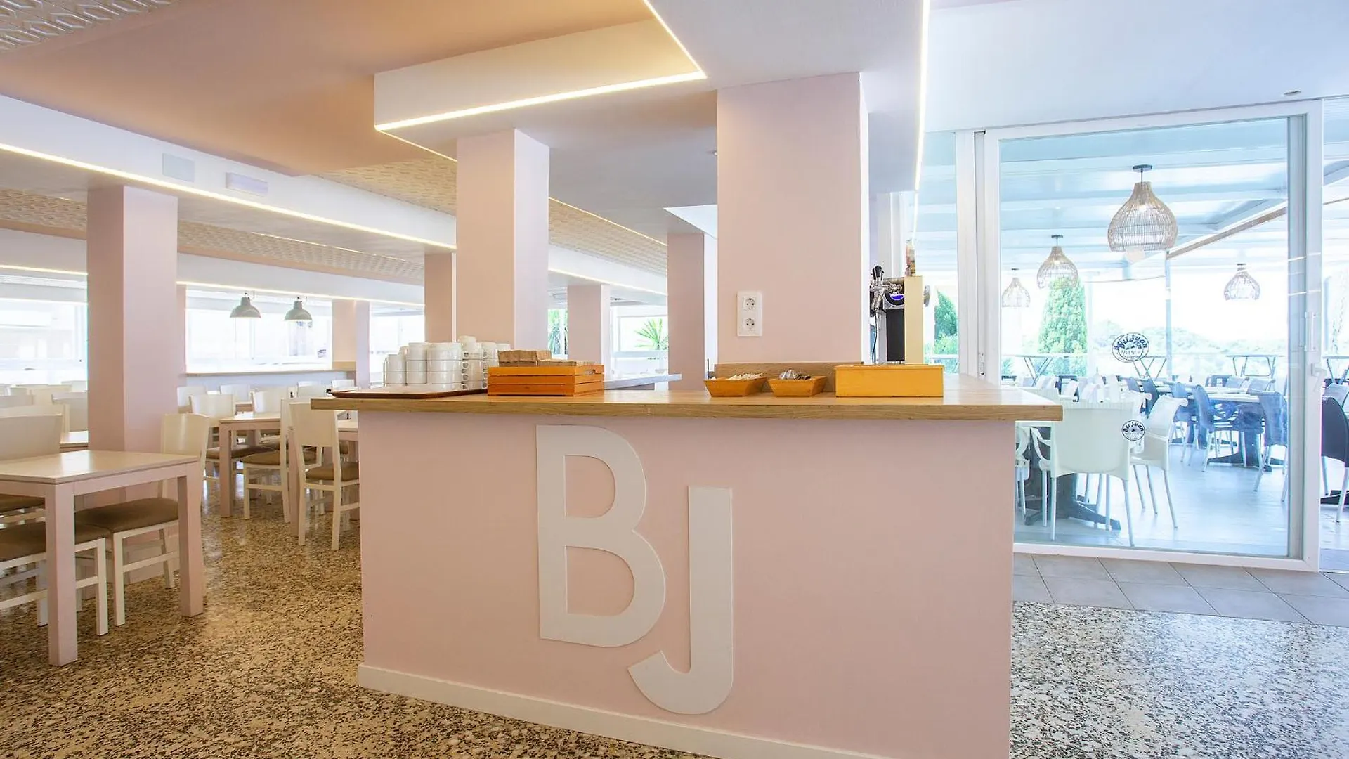 Bj Playamar Hotel & Apartamentos S'Illot  Aparthotel