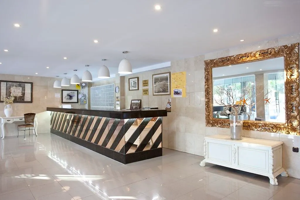 Bj Playamar Hotel & Apartamentos S'Illot  Spain