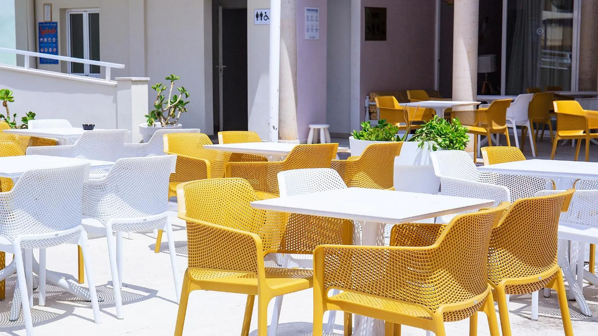 Bj Playamar Hotel & Apartamentos S'illot